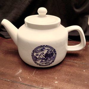 MCCOY Pottery Vintage Stoneware Teapot Blue Willow Design
